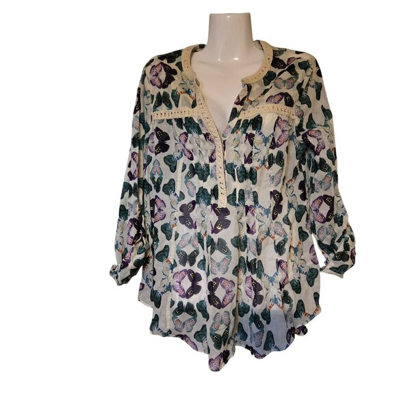NWT Butterfly Print Sheer Boho Blouse Lace Trim/Button Flowy Lightweight Sz‎ SP - Picture 2 of 8